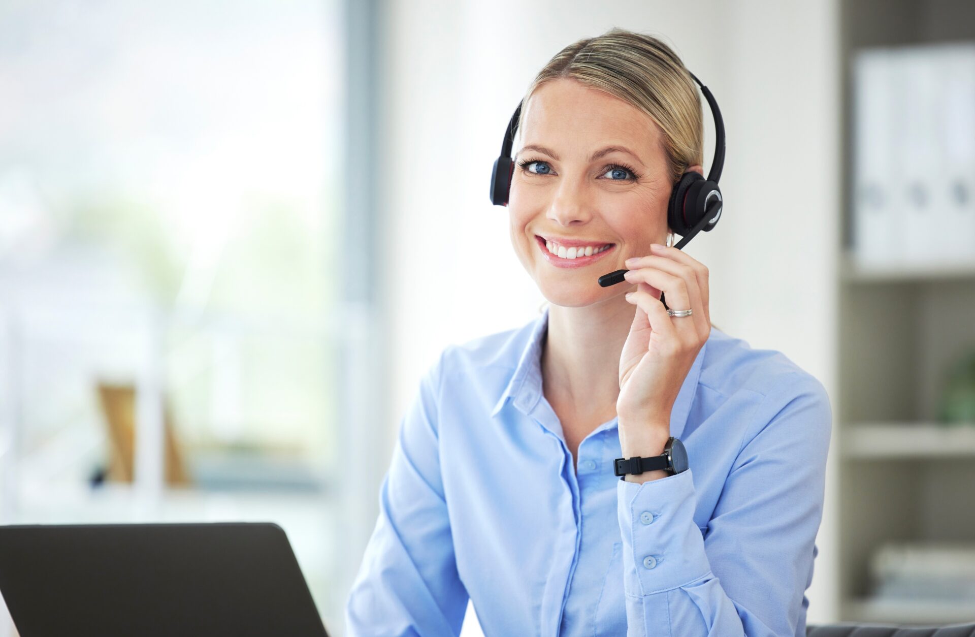 Expressoft Răspundem rapid și ne asigurăm că fiecare solicitare este rezolvată eficient. și paragraful asta.